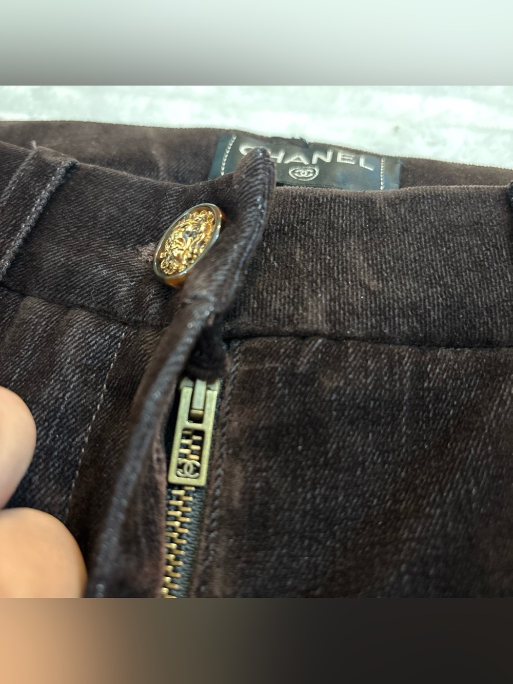 CHANEL Black and Brown Jeans - Picture 4 of 9